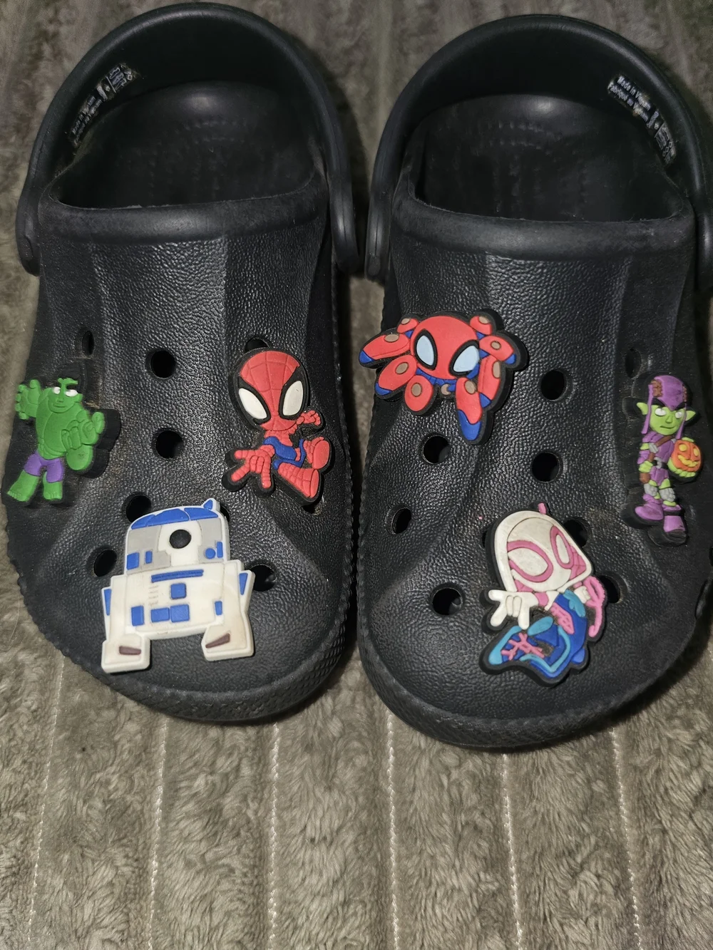 Kids Black Croc Clog Shoes with Superhero Charms Size 9 - KS 1